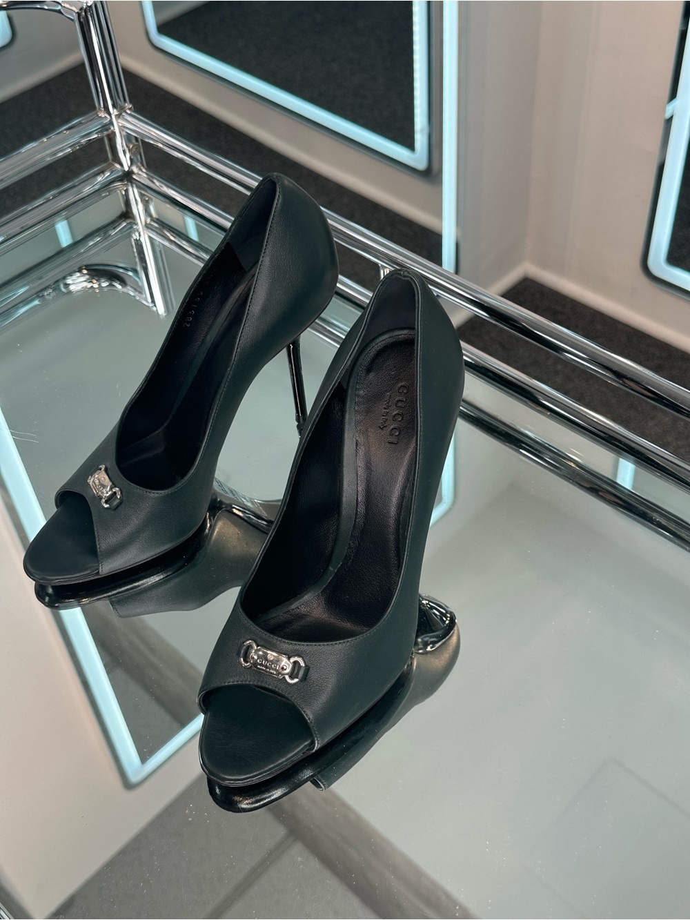 Gucci Peep-Toe Pump